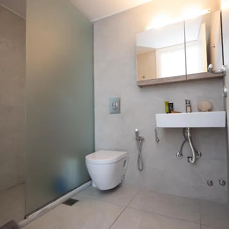 Spilia & Mykonos 애그라리