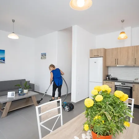 Spilia & Mykonos 아파트호텔 3*